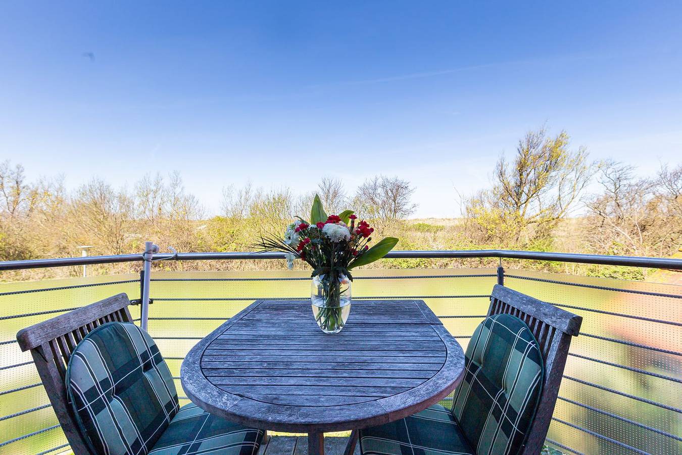 Ganze Wohnung, Strandhaus Wustrow - Ferienwohnung 5 in Ostseebad Wustrow, Wustrow