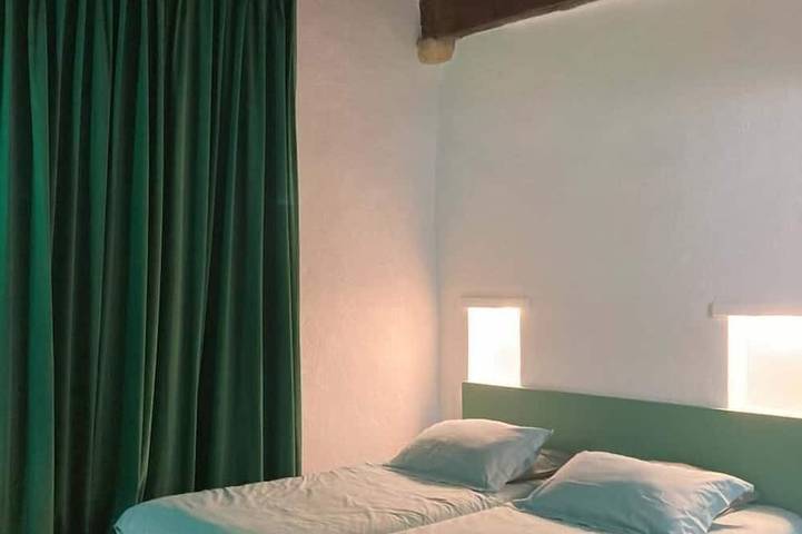 Location de vacances pour 14 personnes, avec jardin, animaux acceptés à Poisson (homonymie) - 4