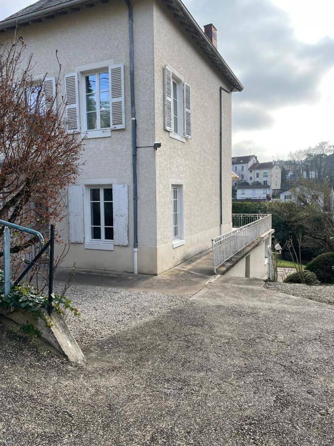 Gîte pour 2 personnes, avec vue à Écully - 2