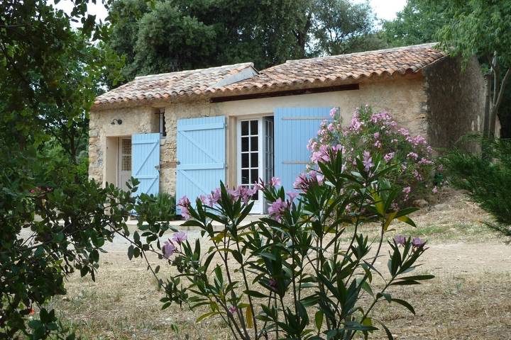 Vakantiehuis 'Cabanon de Nestuby' met privéterras en privétuin in Cotignac, Brignoles region