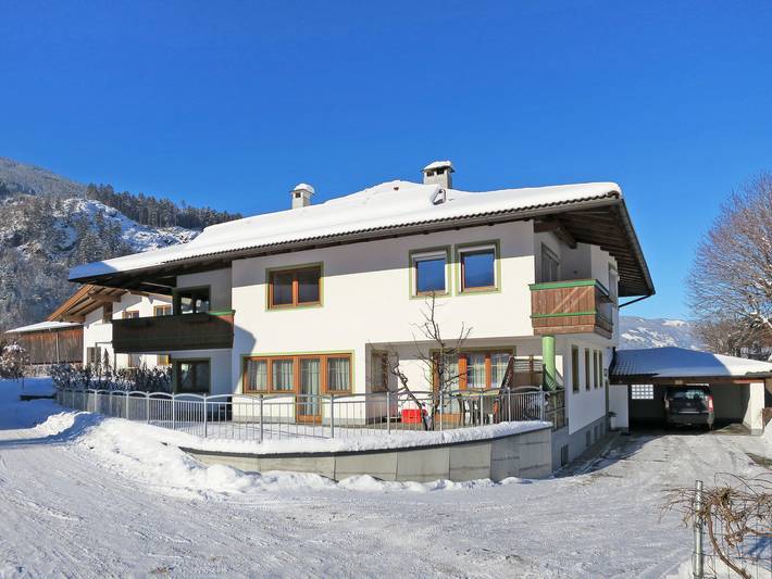 Ferienwohnung für 3 Personen, mit Garten und Terrasse im Ski-Optimal Hochzillertal