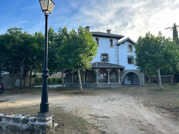 Casa rural para 34 personas, con jacuzzi además de piscina y jardín en Galapagar - 2