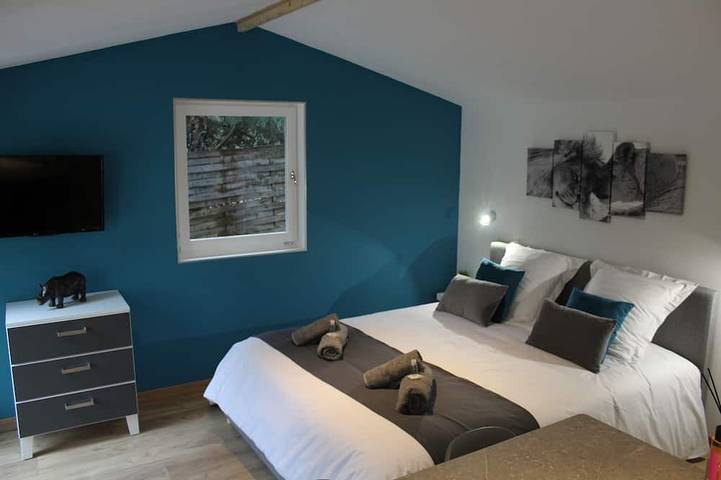 Gîte pour 2 personnes, avec piscine ainsi que jardin et balcon à Saint-Maximin-la-Sainte-Baume - 3