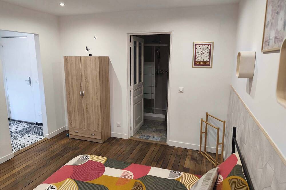 Ganze Wohnung, Cozy Studio avec Parking Charleville in Charleville-Mézières, Ardennen