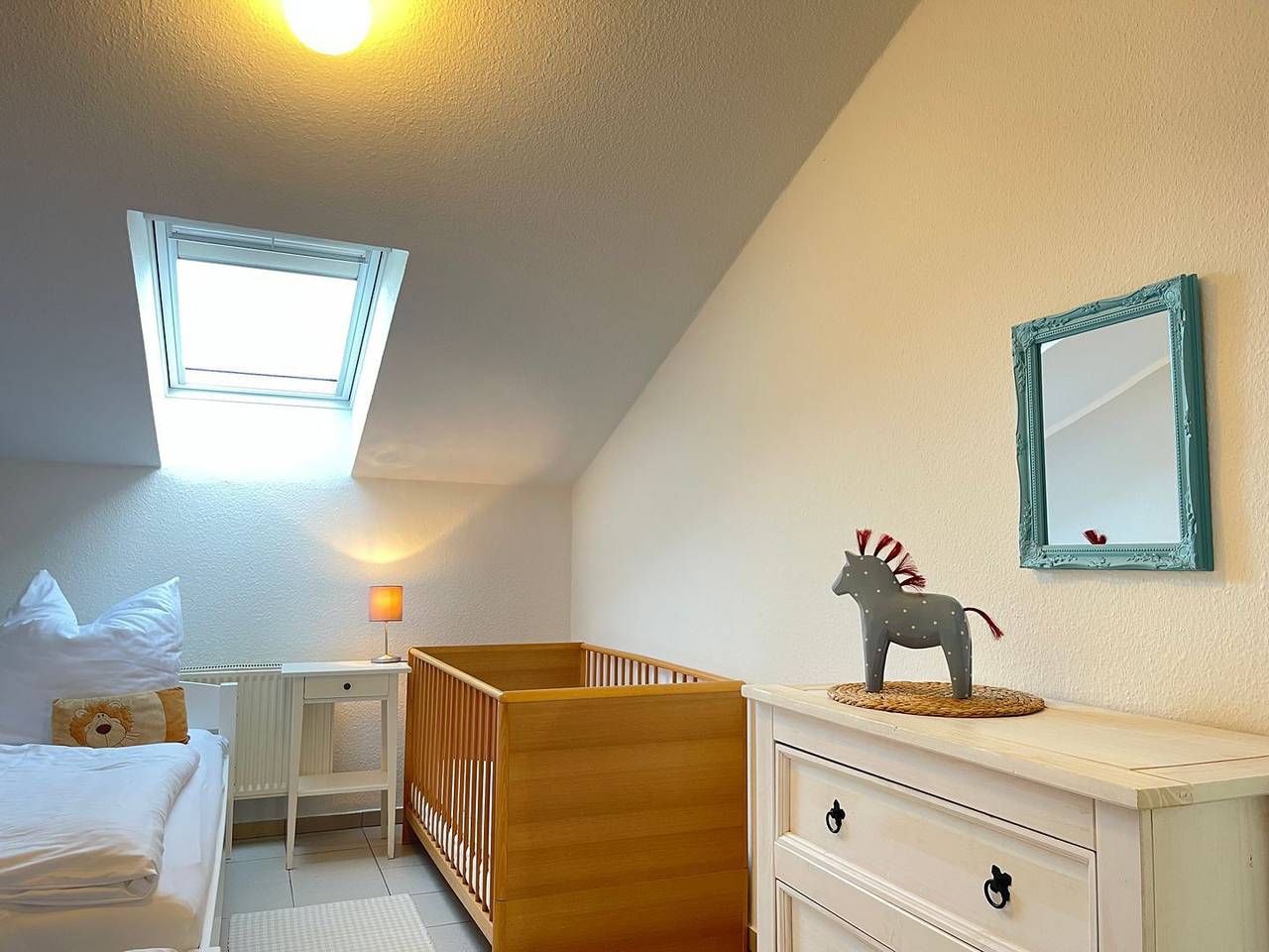 Ganze Wohnung, 4-Sterne Ferienwohnung Sonnenblume mit überdachten Balkon in Kabelhorst, Ostholstein