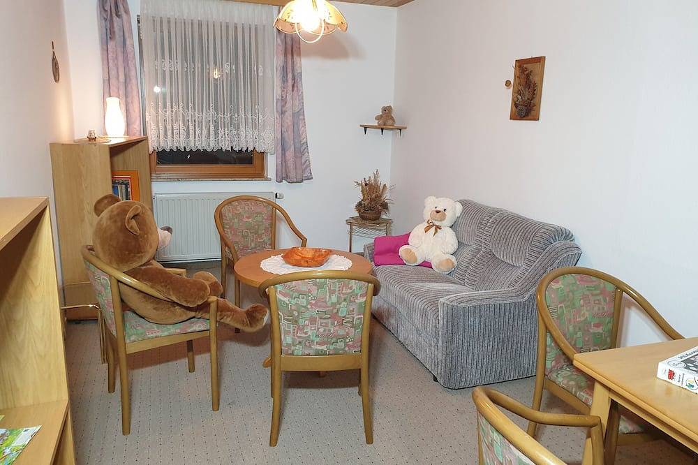 Ganze Wohnung, Siegmundsburger Haus Werraquelle hier Fewo \"Tannenblick\" 1. Og-tierlieb, Gruppen in Neuhaus am Rennweg, Rennsteig