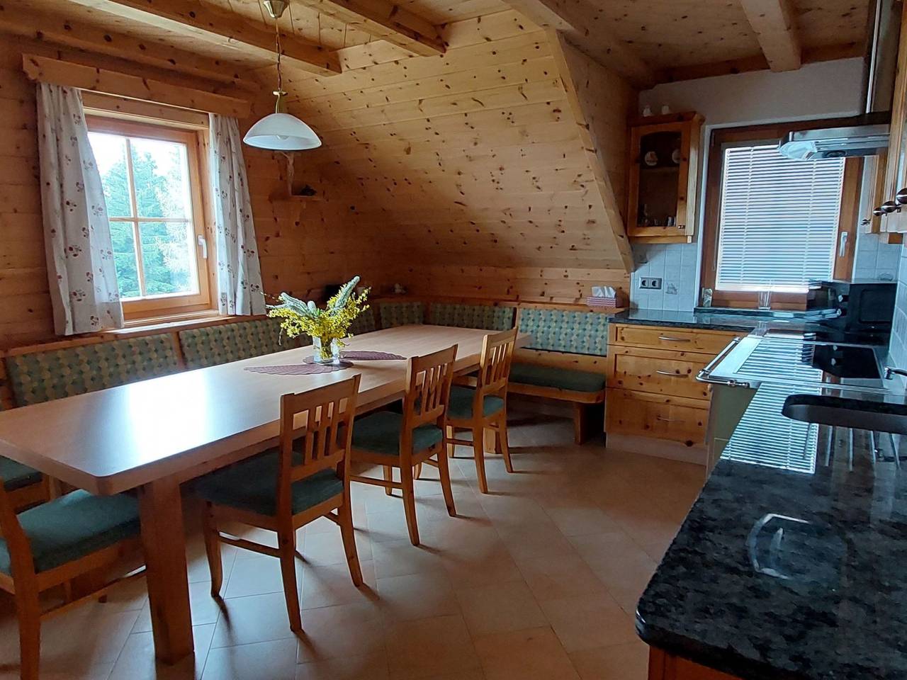 Zirbenholzalmhütte mit fantastischem Ausblick in Bad Sankt Leonhard im Lavanttal, Lavanttaler Alpen