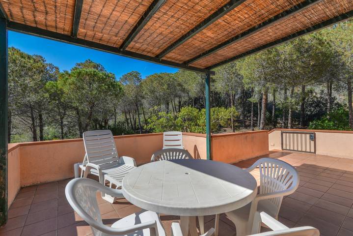Appartamento intero, Appartamento per vacanze 'La Spiga' con terrazza, giardino in comune e Wi-Fi in Procchio, Marciana