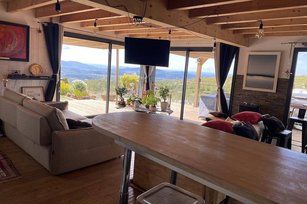 Chalet ossature bois,vue mer exceptionnelle in Circuit Paul-Ricard, Le Castellet