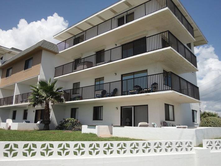 Vacation rental for 6 people, with pool and yard in Flagler Beach