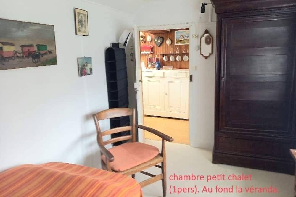 \"Charming historic chalet close to the sea\" in Gouville-sur-Mer, Coutances