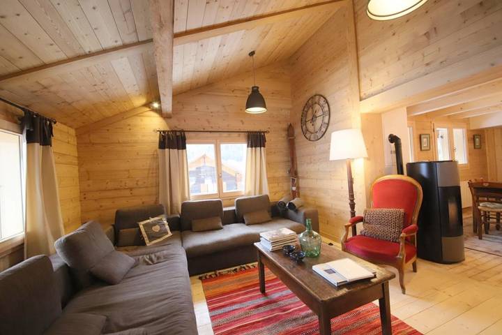 Gîte pour 10 personnes, avec jardin et vue, animaux acceptés à Les Villards-sur-Thônes - 3