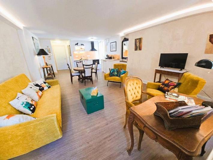 Gîte pour 4 personnes, avec terrasse et vue dans Office De Tourisme Et Des Congres De Clermont Ferrand