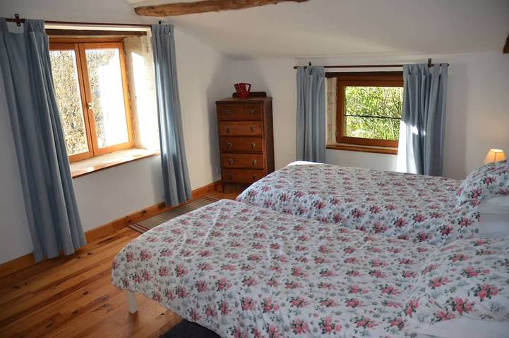 Location de vacances pour 3 personnes, avec jardin, animaux acceptés à Saint-Aulaye - 2