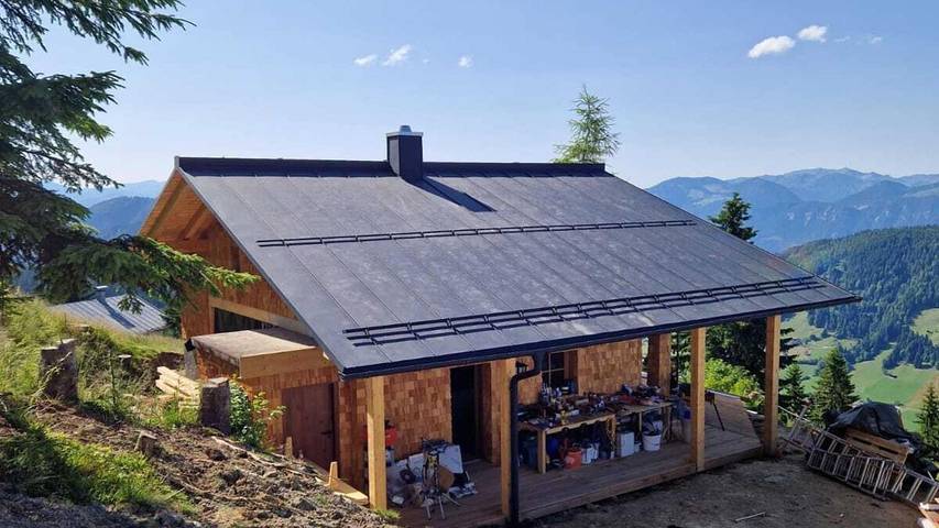 Vakantiehuis voor 6 personen, with terras and sauna as well as tuin in Niederau