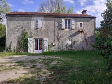 Gîte pour 8 personnes, avec jardin à Berganty