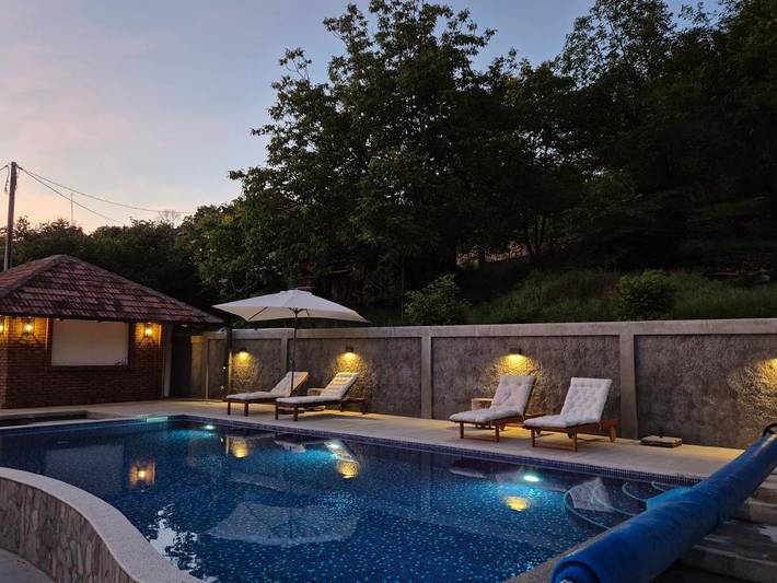 Apartament wakacyjny dla 5 osób, z Balkon i Taras oraz Ogród i Basen w Serbia