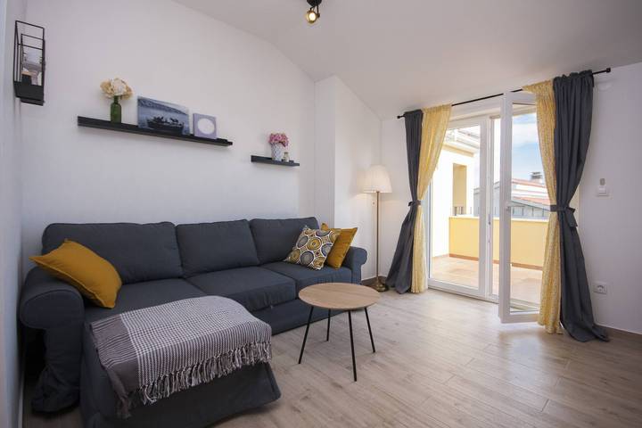 Ferienwohnung für 4 Personen, mit Garten in Grad Šibenik - 2
