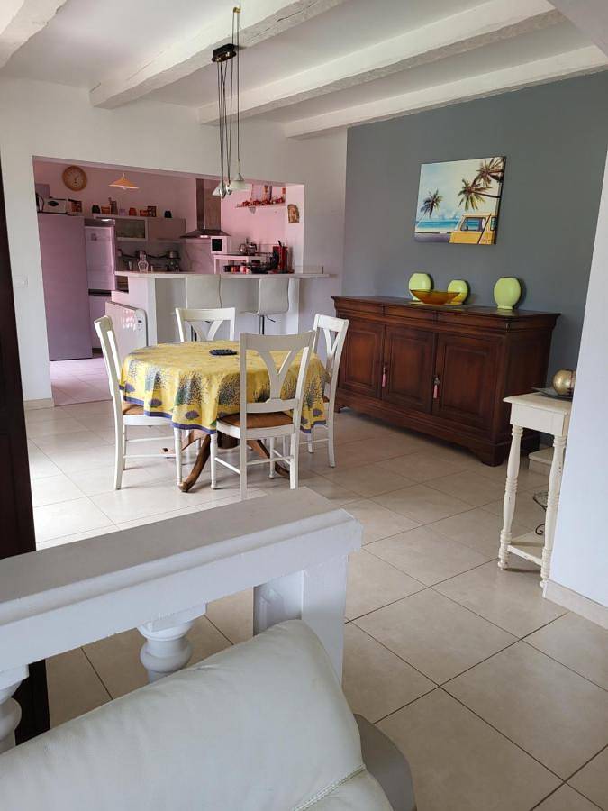 Villa pour 5 personnes, avec vue ainsi que piscine et terrasse à Vidauban - 2