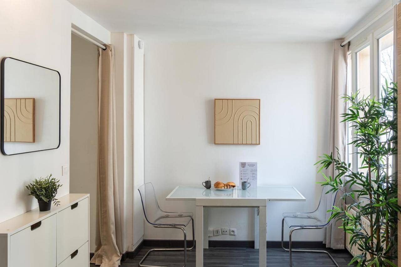 Appartement entier, Studio cosy proche Paris & Disneyland - Gare à pied in Le Perreux-sur-Marne, Val-de-Marne
