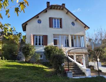 Chambre d’hôte pour 2 personnes, avec vue et jardin à Châlus