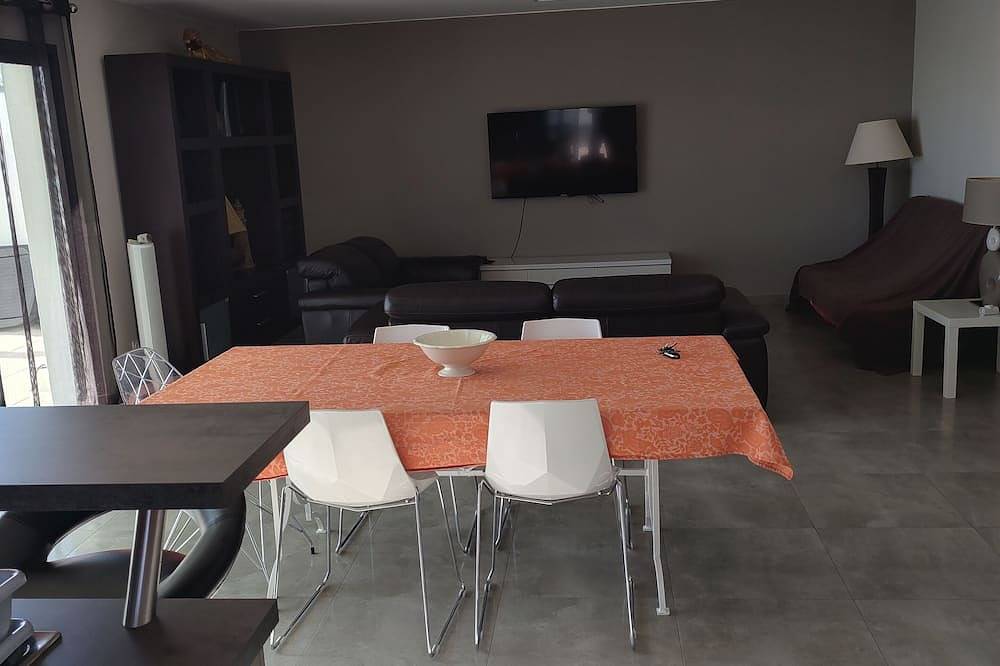 Entire apartment, Gite de Vacances in Vic-la-Gardiole, Côte d'Améthyste