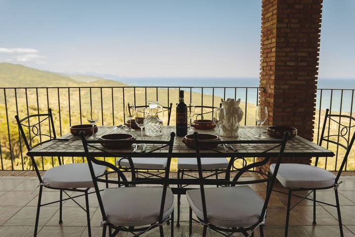 Appartamento intero, Villa Caterina – Villa sospesa sulla roccia con piscina privata in Acquedolci, Monti Nebrodi