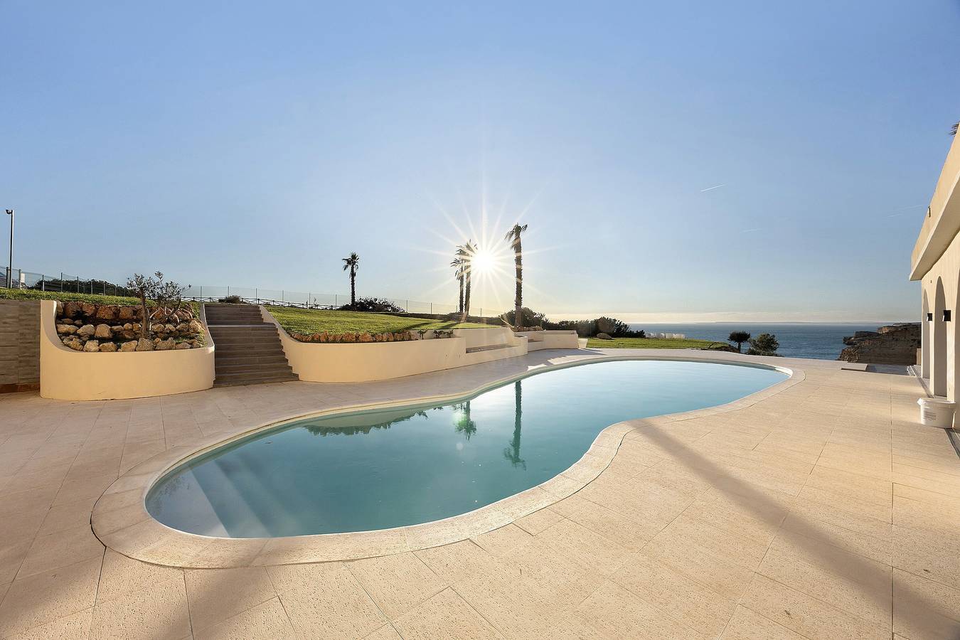 Apartamento inteiro, Apartamento 'Mar-colina-sol' com Vista Mar, Wi-Fi e Ar Condicionado in Carvoeiro, Lagoa