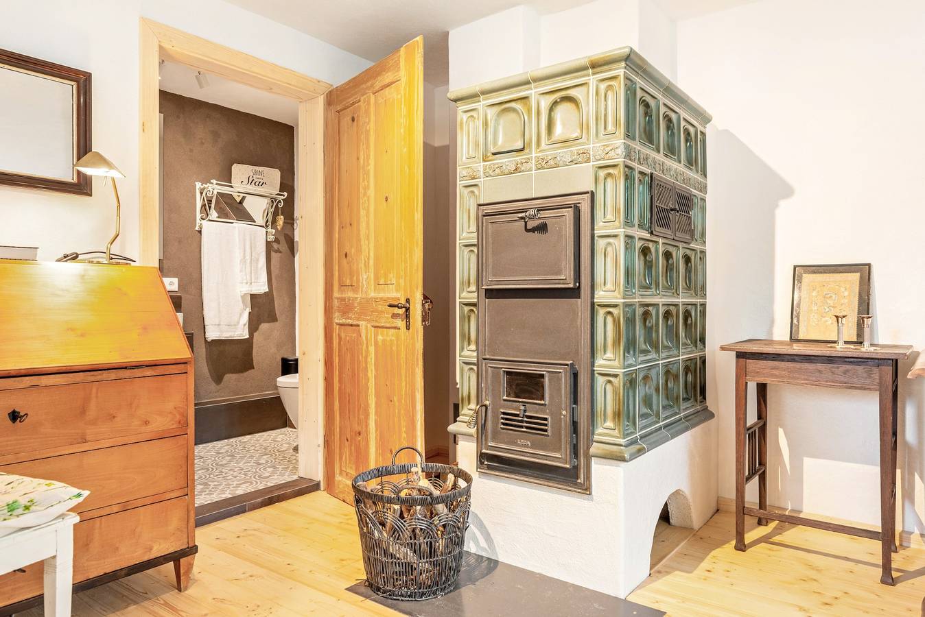 Ganze Wohnung, Kachelofenstüble im Häusle - Ferienwohnung Hofgut Heiligenberg in Heiligenberg, Region Bodensee-Oberschwaben