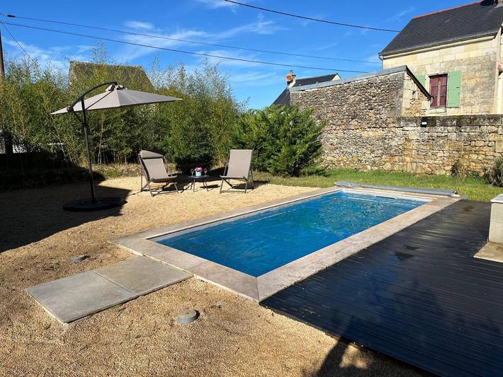Location de vacances pour 7 personnes, avec piscine et jardin, animaux acceptés à Fontevraud-l'Abbaye