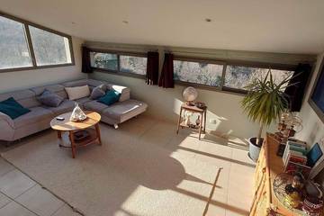 Gîte pour 5 personnes, avec terrasse et vue à Vesseaux