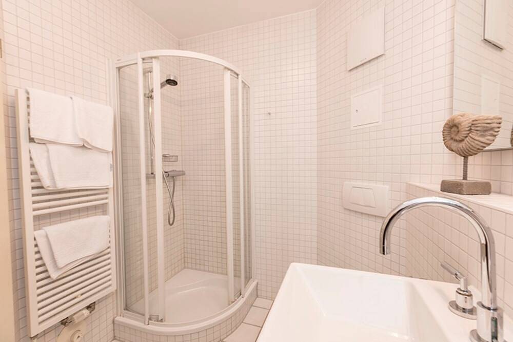 Villa Strandperle, Apt. 14 - nur 20m zum Strand, Toplage - Whg. 14 in Ostseebad Binz, Binz