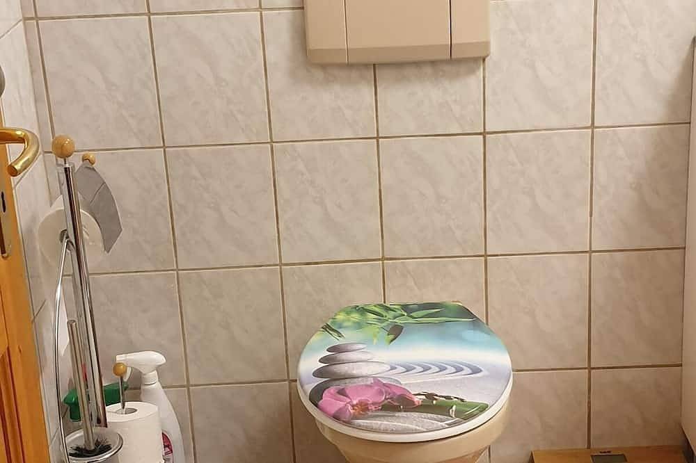 Ganze Wohnung, Schöne sonnige Ferienwohnung mit großem Balkon in Wegscheid, Ostbayern