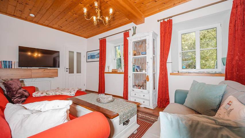 Ferienhaus für 6 Personen, mit Pool und Garten, mit Haustier in Unken