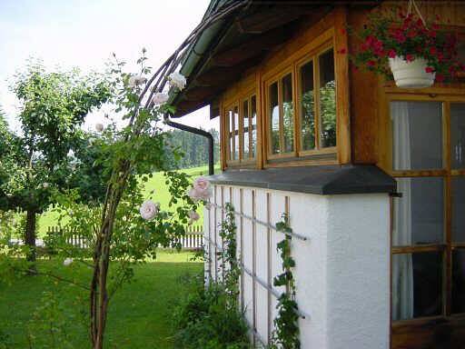 Ganze Ferienwohnung, Appartement Schelhas - Ferienwohnung in ruhiger Lage, sep. Schlafzimmer, Balkon, 60qm in Prien am Chiemsee, Chiemsee
