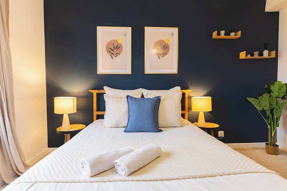 Entire apartment, 3-bedroom apartment with garden & veranda in Brest, Brest region