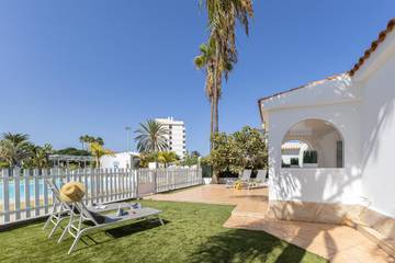 Bungalow für 4 Personen, mit Pool und Terrasse sowie Garten in Playa del Inglés