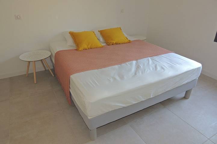 Location de vacances pour 8 personnes, avec jardin et terrasse à Santa-Lucia-di-Moriani - 3