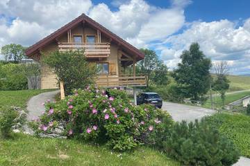 Maison de campagne pour 10 personnes, avec jardin et balcon, animaux acceptés à Prénovel