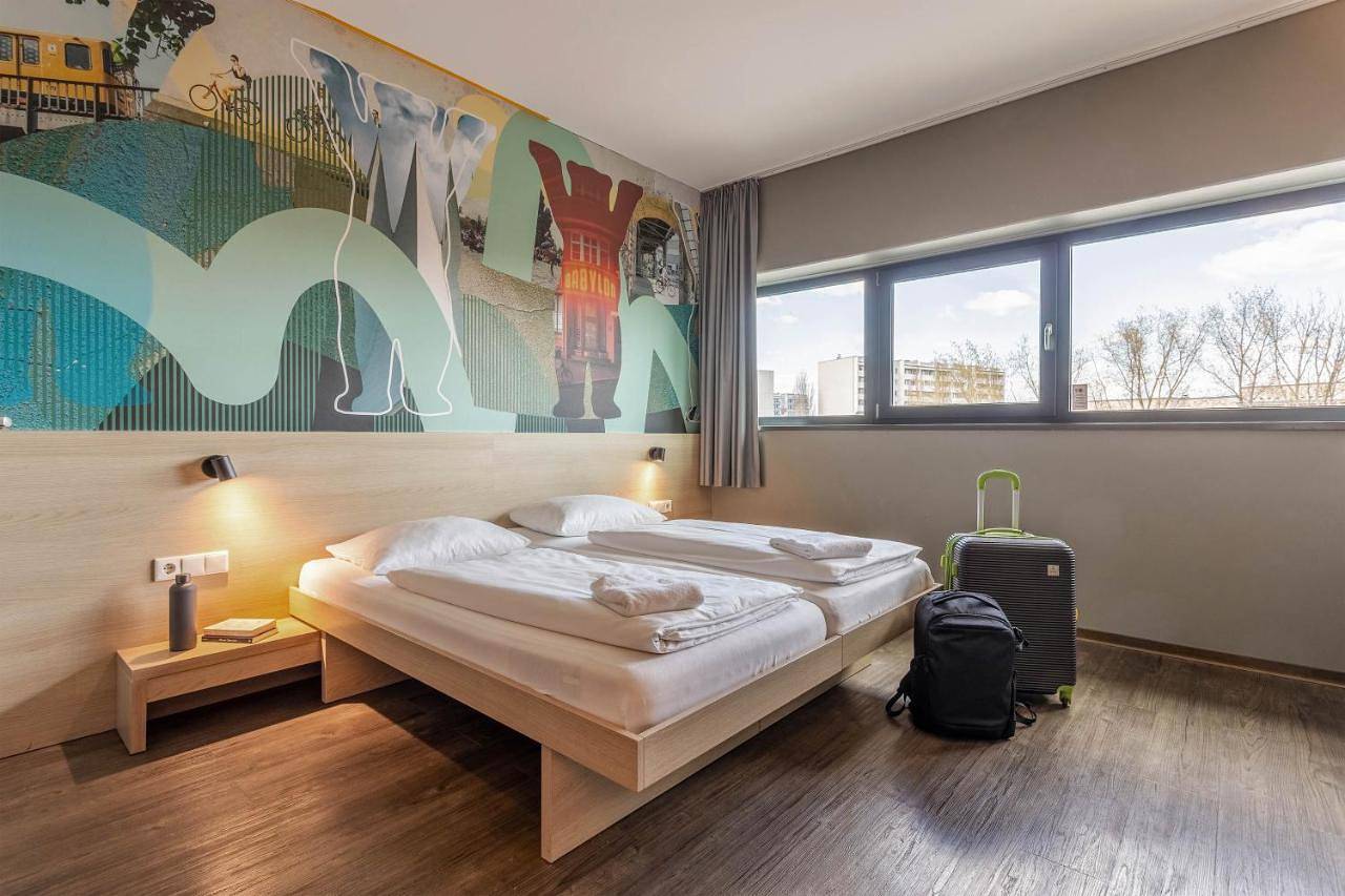 Meininger Hotel Berlin Airport in Treptow - Koepenick, Berlijn