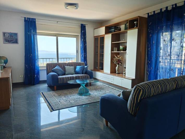 Villa per 6 persone, con Balcone e Terrazza nonché Giardino e Panorama a Reggio di Calabria