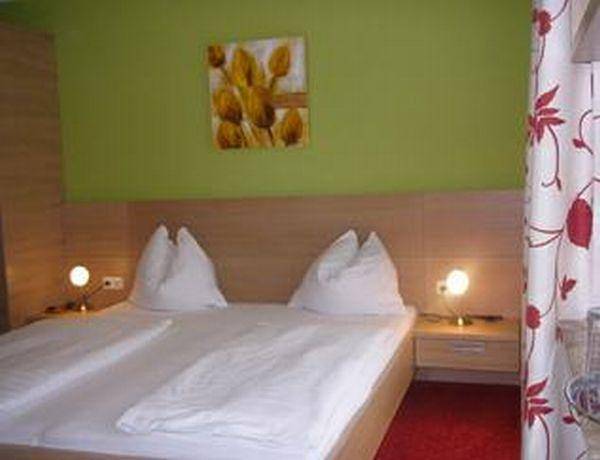 Ganze Ferienwohnung, Doppelzimmer mit Dusche, Wc in Golling an der Salzach, Tennengau