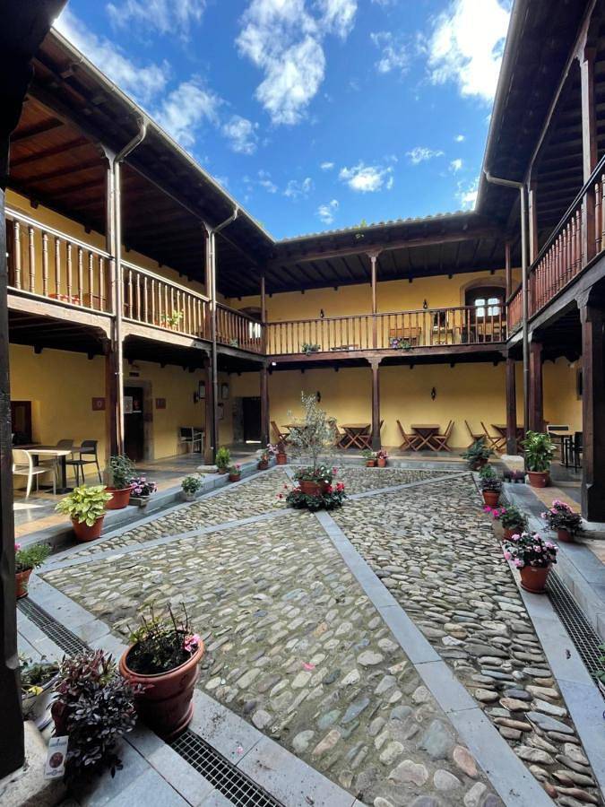 Hotel Castillo Valdés Salas in Salas , Costa Verde