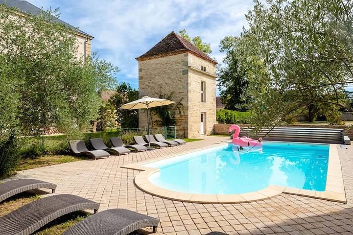 Gîte pour 6 personnes, avec Piscine à Demigny