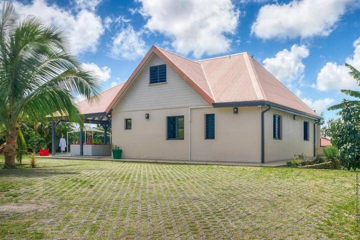 Location de vacances pour 6 personnes, avec jardin à Gros Morne (homonymie) - 2