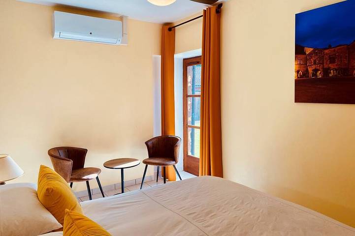 Location de vacances pour 6 personnes, avec jardin à Capdrot - 3