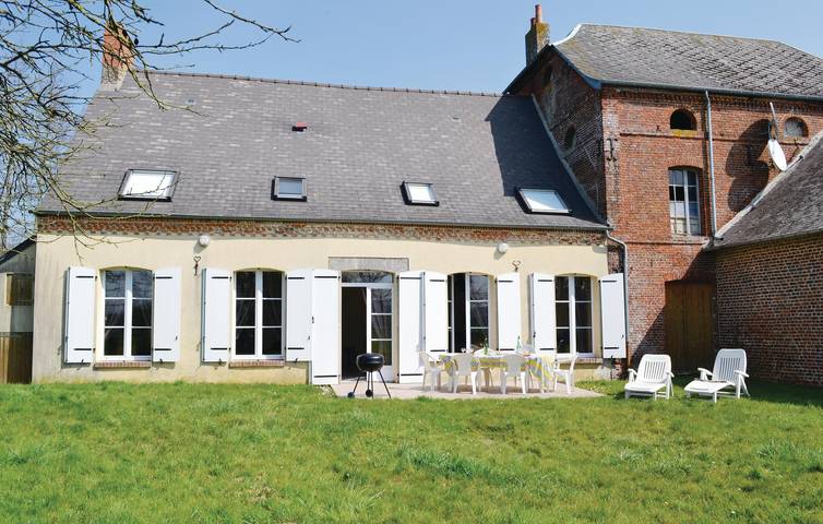 Acogedor apartamento con TV, jardín y aparcamiento cerca del río L'Oise in Chigny, Aisne