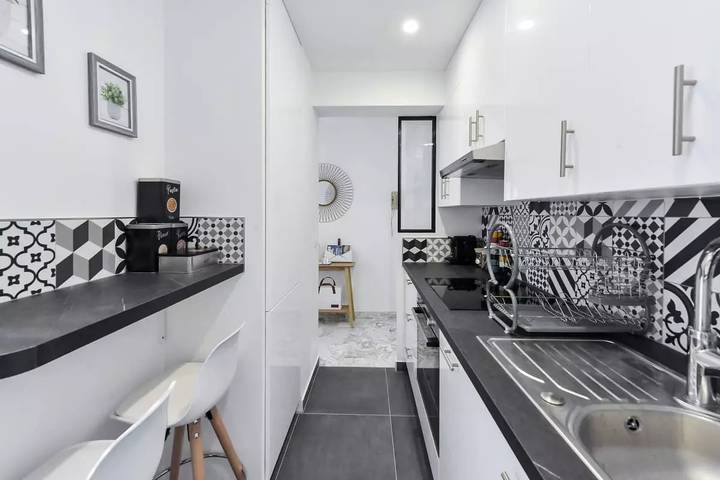 Gîte pour 4 personnes, avec terrasse dans Port du Mourre-Rouge - 3