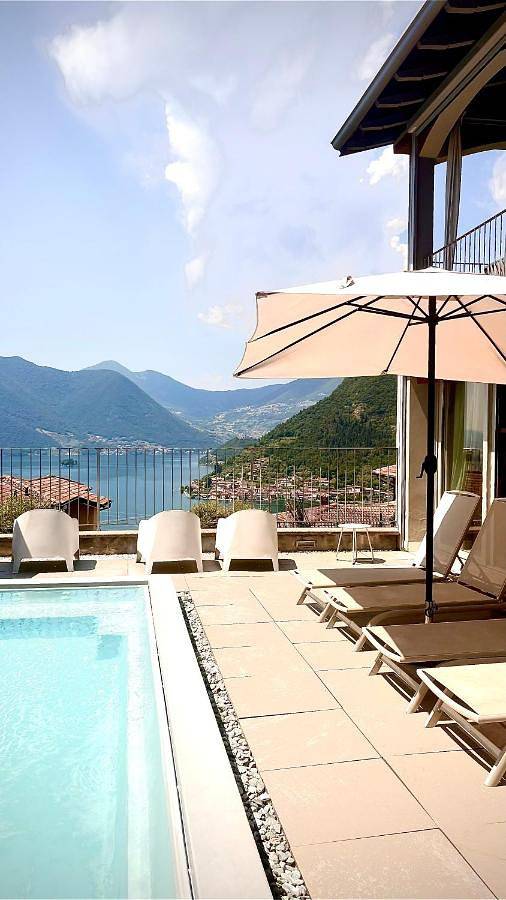 Location de vacances pour 6 personnes, avec vue et jardin ainsi que piscine et vue sur le lac à Sulzano - 2