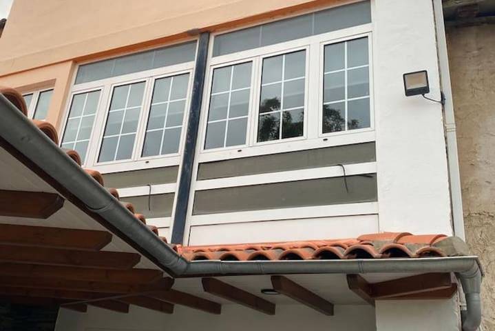 Apartamento entero, 14A07 Casa de playa Elisa con Jardín in La Isla (Colunga), Colunga
